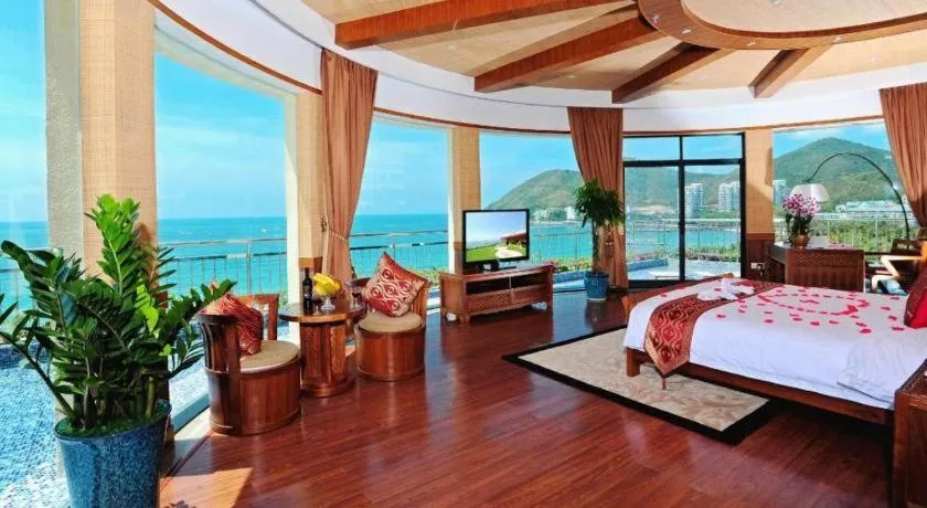 Bed in Sanya Luyi Sea View Hotel