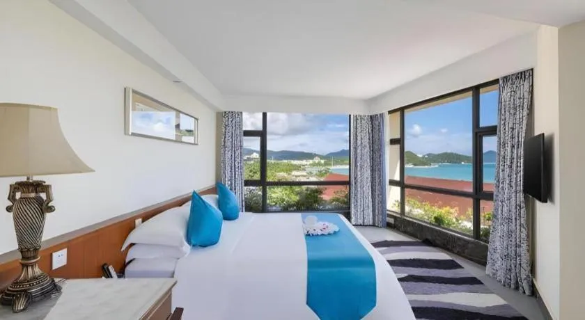 Bed in Sanya Luyi Sea View Hotel