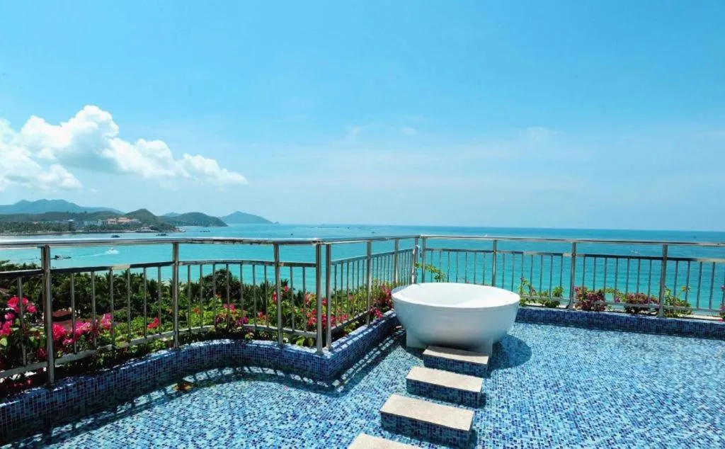 Sanya Luyi Sea View Hotel