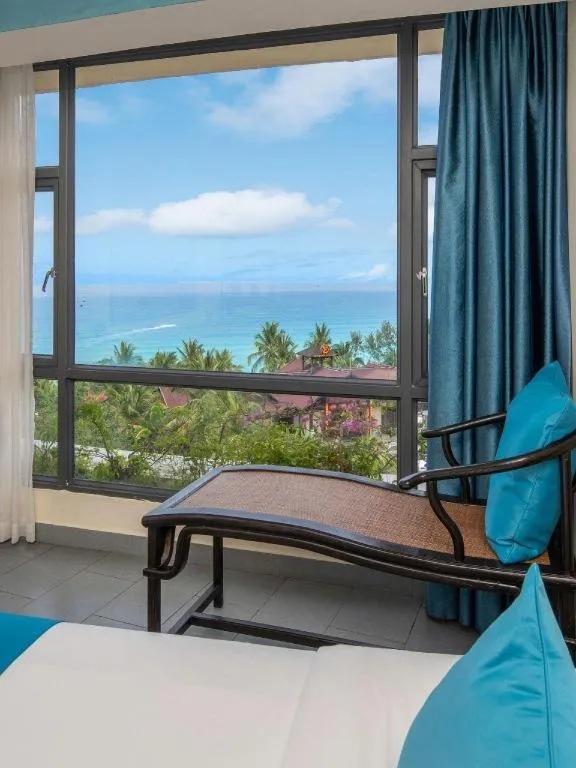 Bed in Sanya Luyi Sea View Hotel