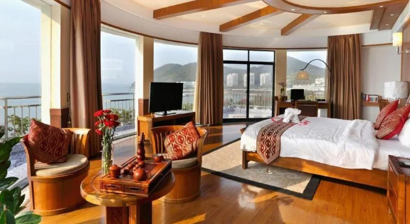 Bed in Sanya Luyi Sea View Hotel