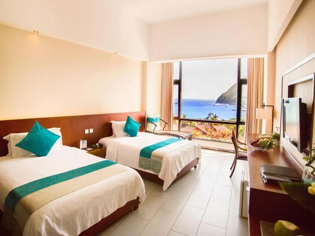 Bed in Sanya Luyi Sea View Hotel