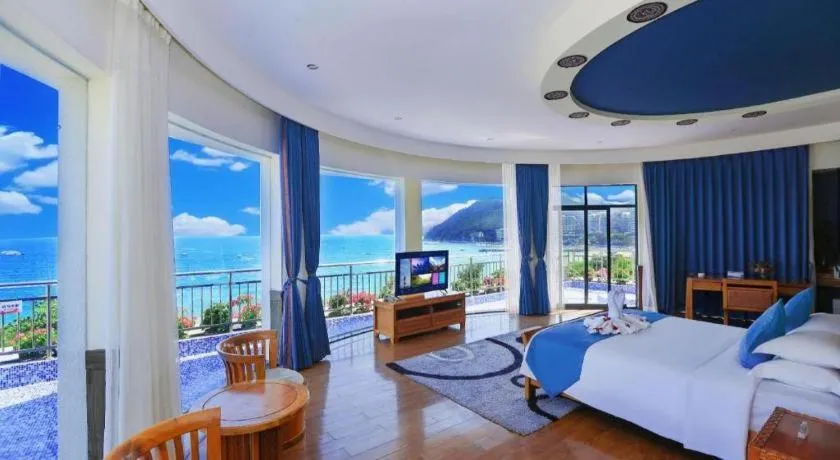 Bed in Sanya Luyi Sea View Hotel