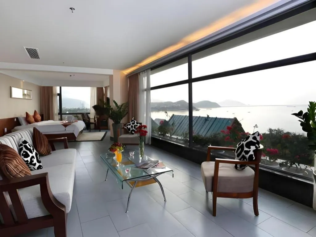 Sanya Luyi Sea View Hotel
