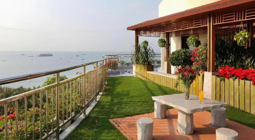 Sanya Luyi Sea View Hotel