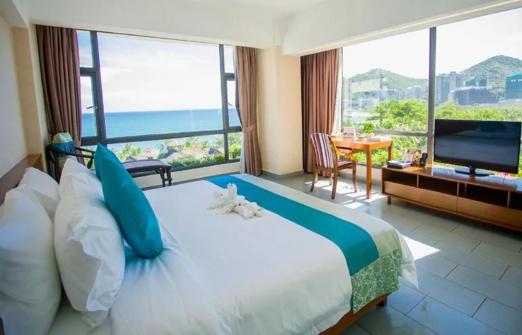 Bed in Sanya Luyi Sea View Hotel