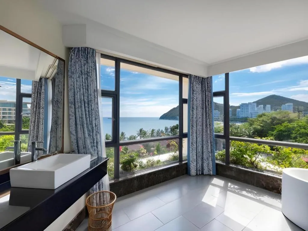 Sanya Luyi Sea View Hotel