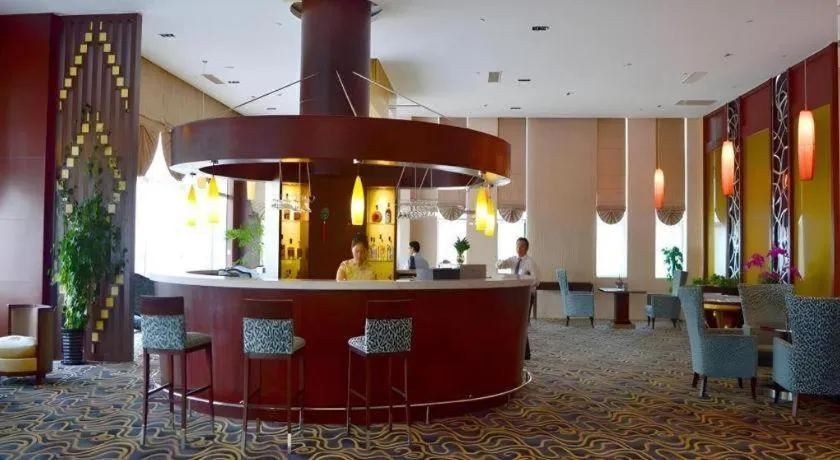 Paradise Jinjiang Hotel