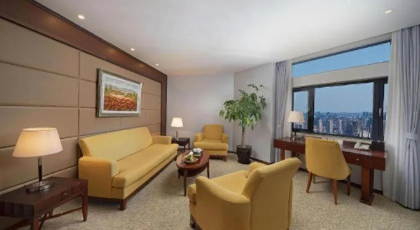 Paradise Jinjiang Hotel