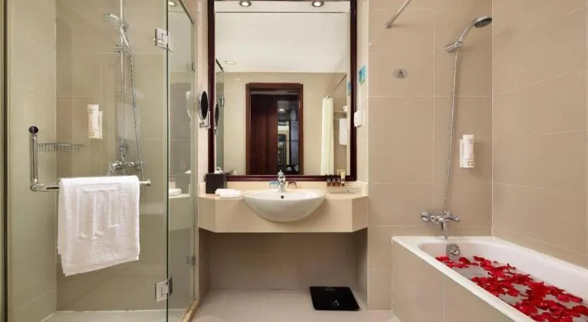 Paradise Jinjiang Hotel