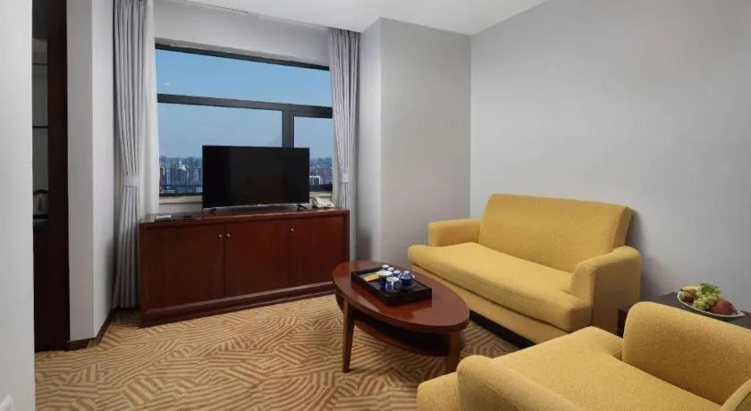 Paradise Jinjiang Hotel