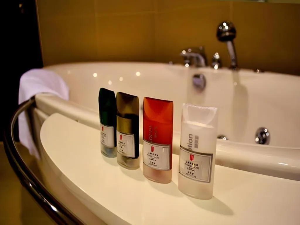 Paradise Jinjiang Hotel