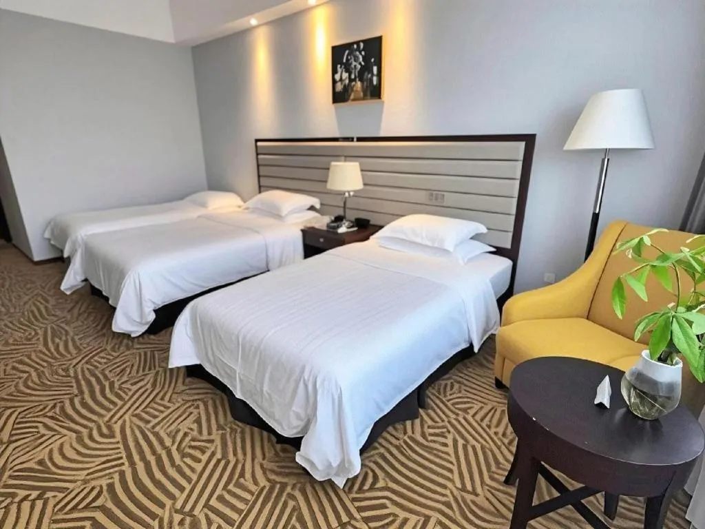 Bed in Paradise Jinjiang Hotel