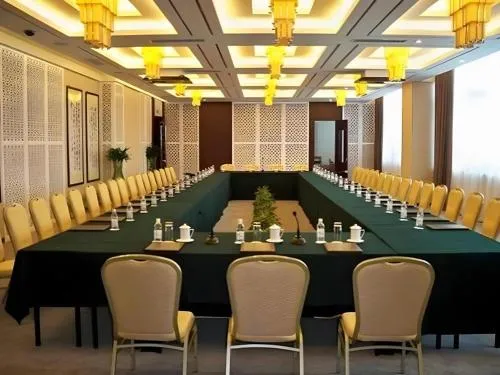 Paradise Jinjiang Hotel