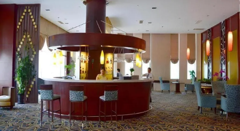 Paradise Jinjiang Hotel