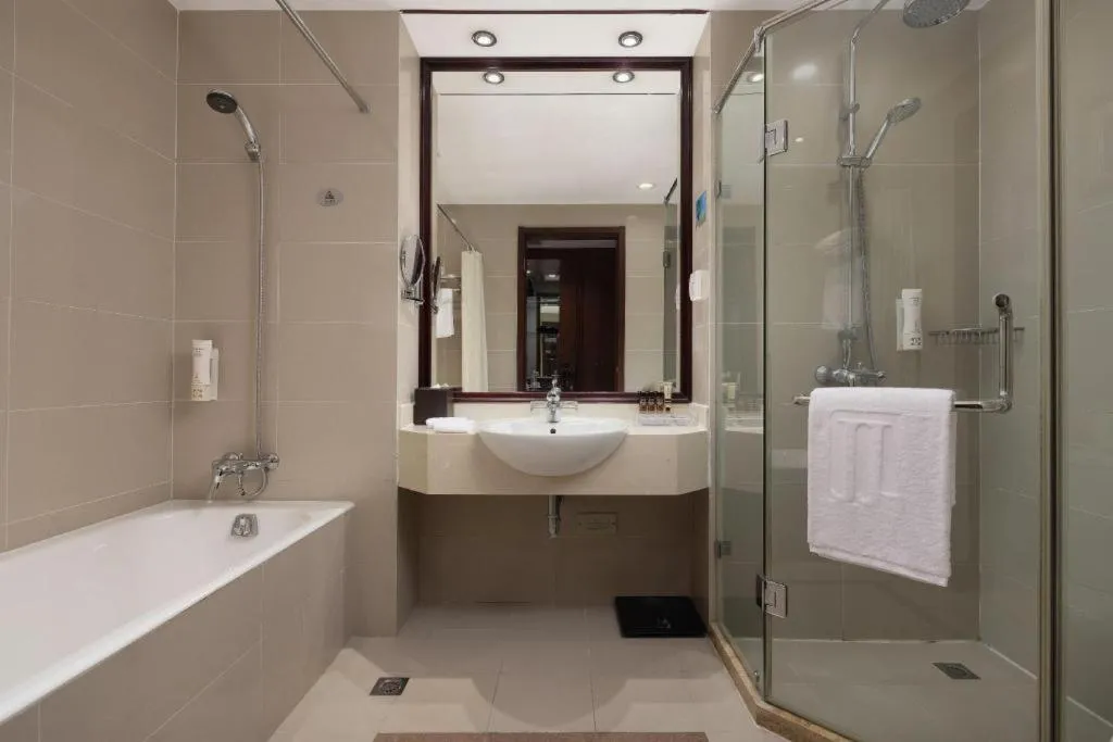 Paradise Jinjiang Hotel