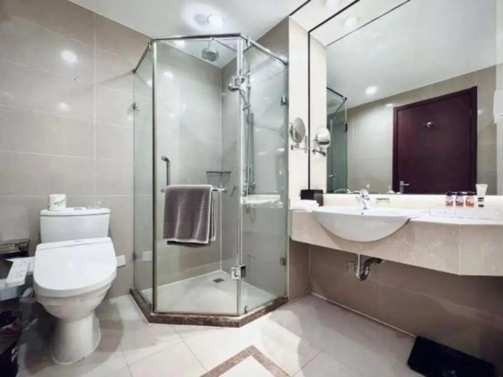 Paradise Jinjiang Hotel