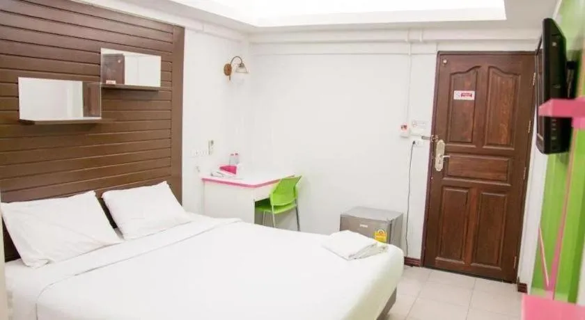 Bed in Huay Kaew Palace 1 Hotel