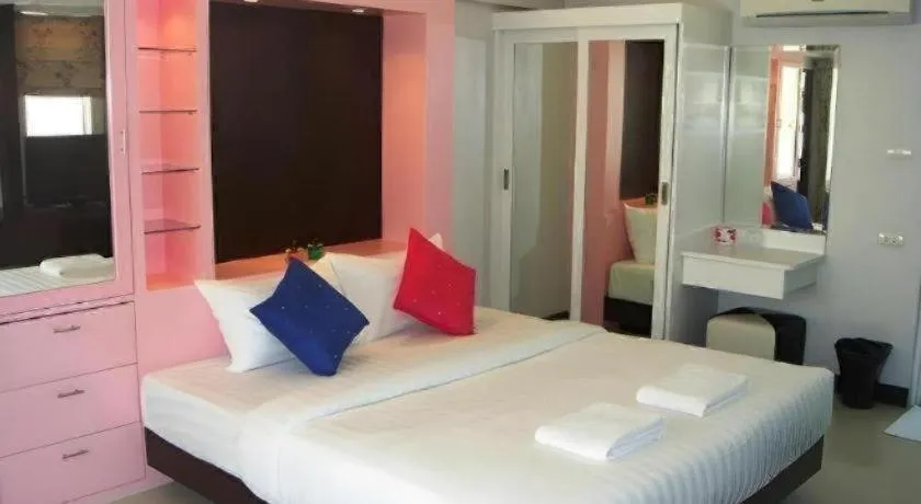 Bed in Huay Kaew Palace 1 Hotel