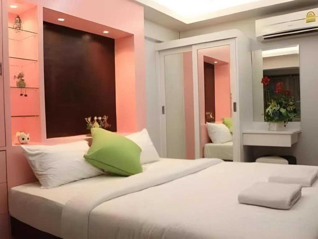 Bed in Huay Kaew Palace 1 Hotel