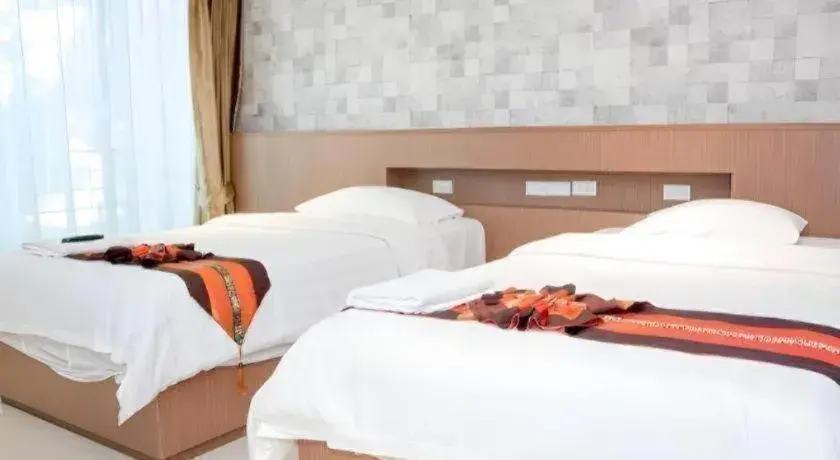 Bed in Huay Kaew Palace 1 Hotel Bed in Huay Kaew Palace 1 Hotel