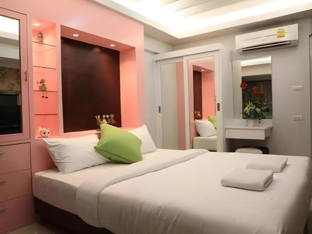 Bed in Huay Kaew Palace 1 Hotel