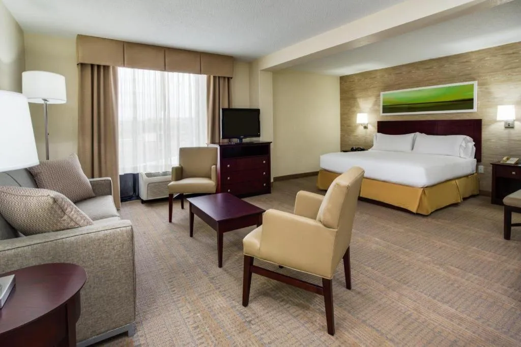 Bed in Holiday Inn Express Wilkesboro By IHG