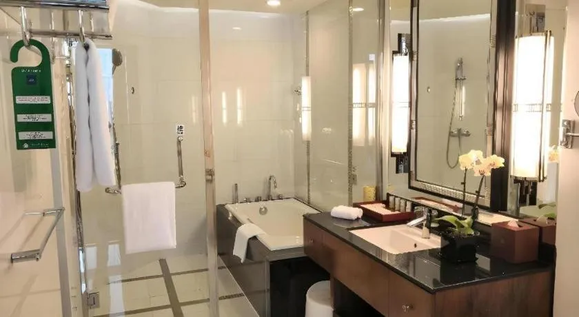 Grand Soluxe Zhongyou Hotel