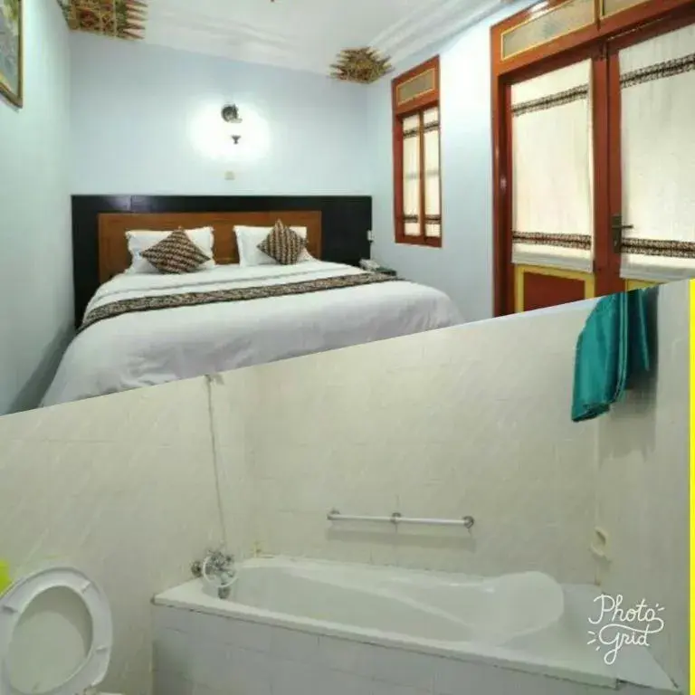 Bed in Hotel Batik Yogyakarta Bed in Hotel Batik Yogyakarta