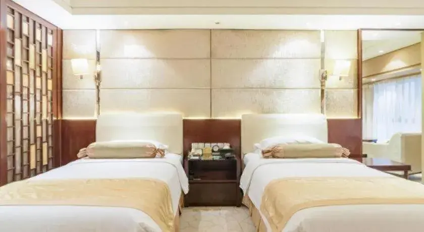 Bed in West International Trade Grand Hotel Bed in West International Trade Grand Hotel