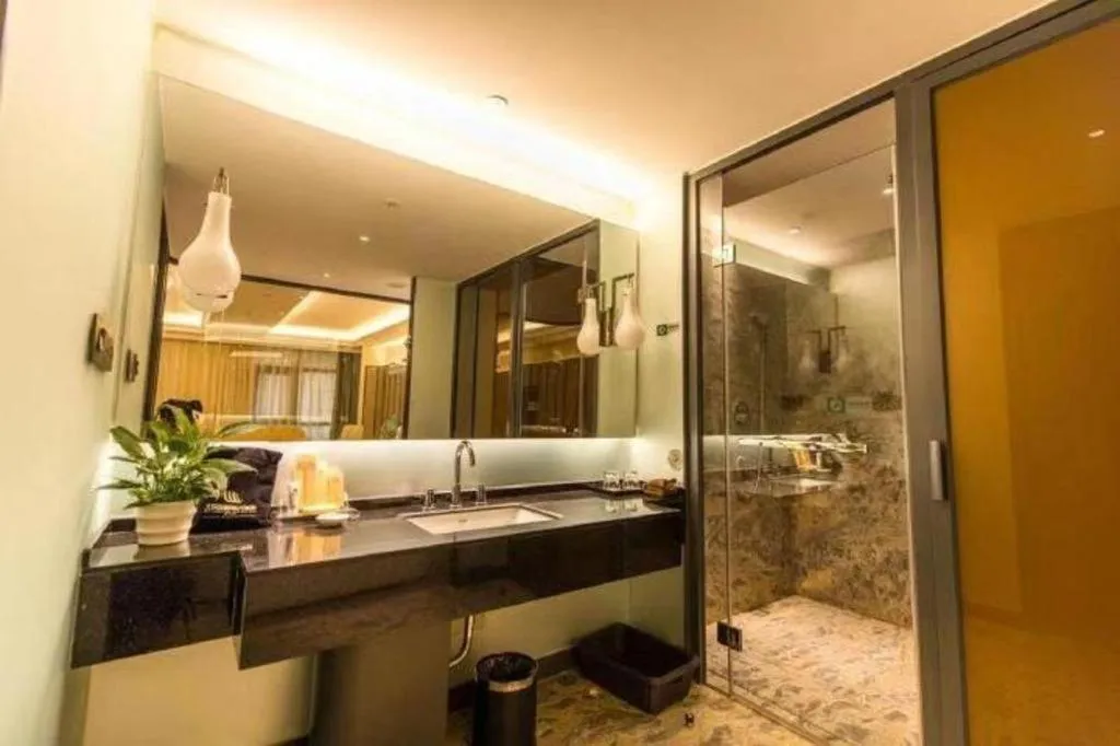 West International Trade Grand Hotel