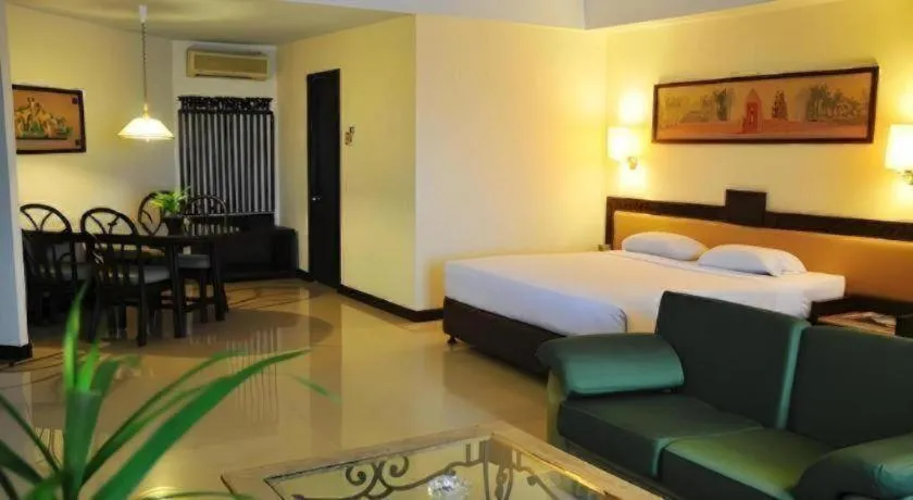Losari Beach Hotel Makassar