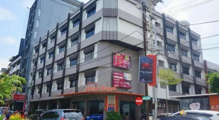 Losari Beach Hotel Makassar