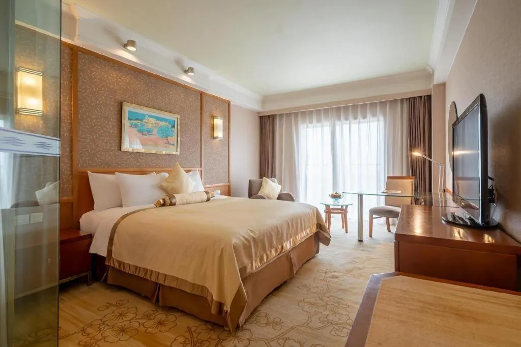 Bed in Qingdao Blue Horizon Hotel Huangdao