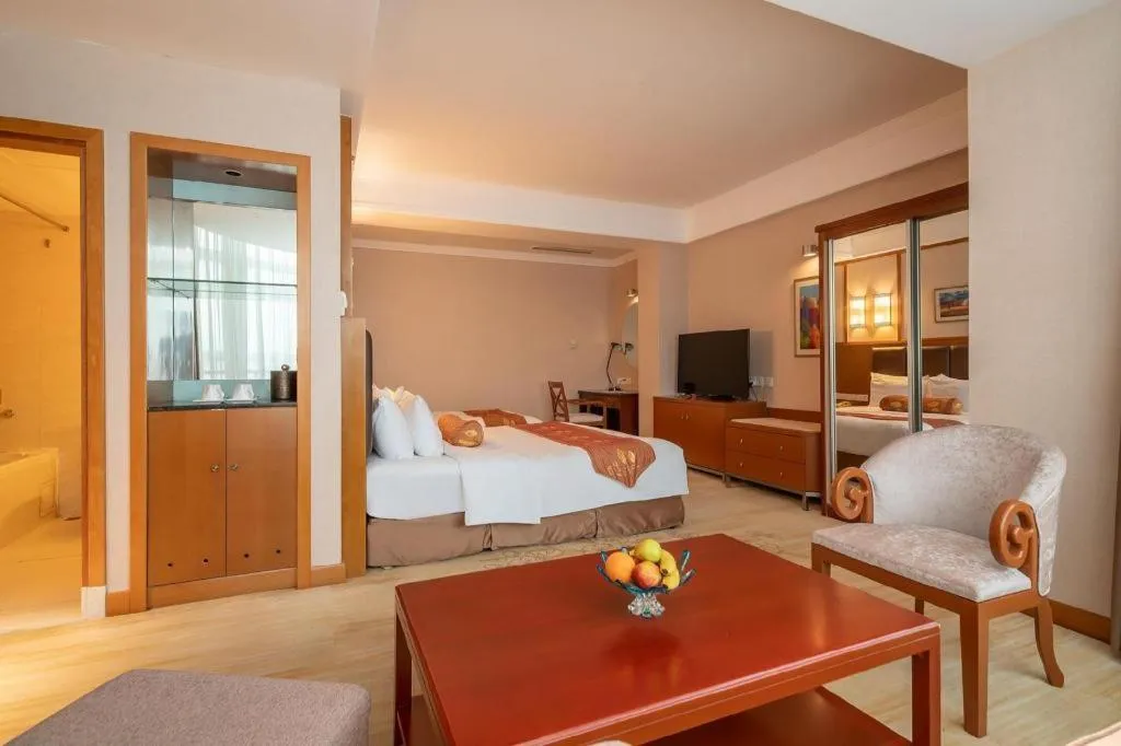 Bed in Qingdao Blue Horizon Hotel Huangdao