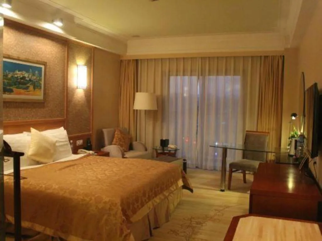 Bed in Qingdao Blue Horizon Hotel Huangdao