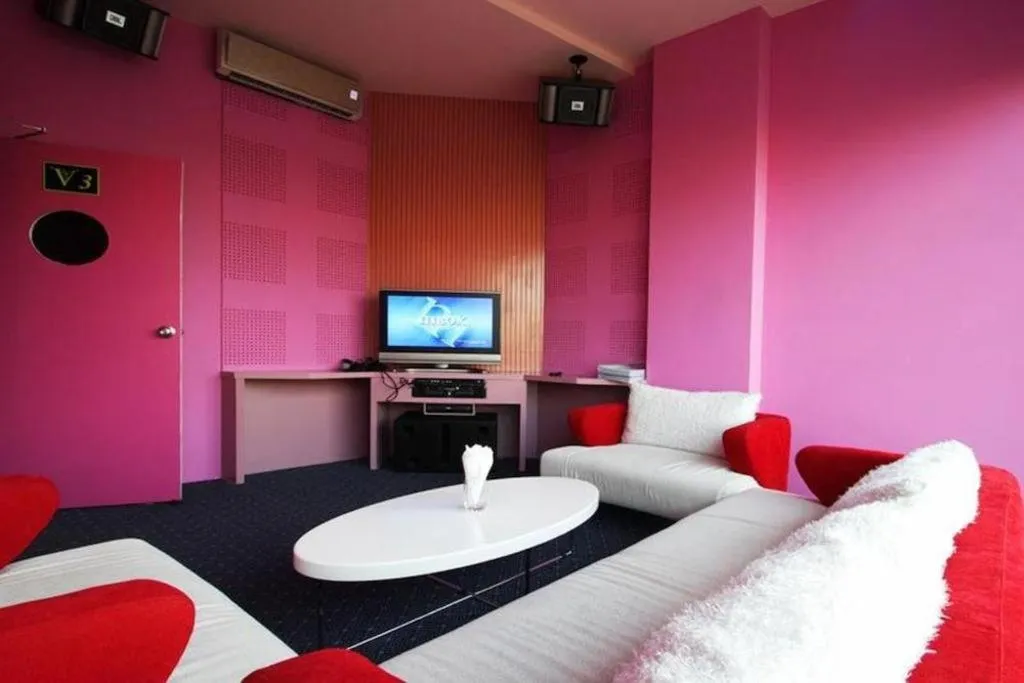 Bed in V-One Hotel Korat
