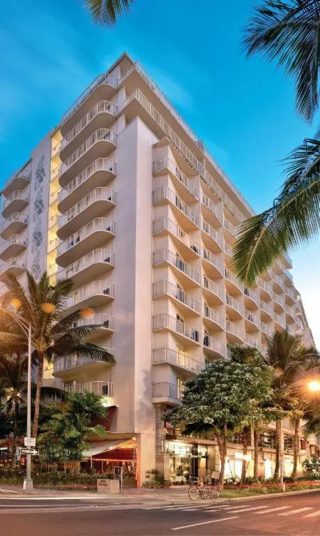 Wyndham Waikiki Beach Walk