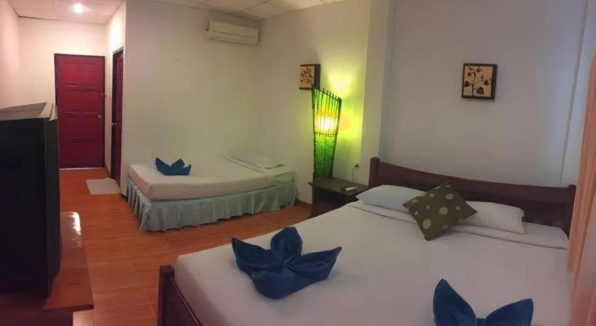 Bed in Phangan Cabana Resort