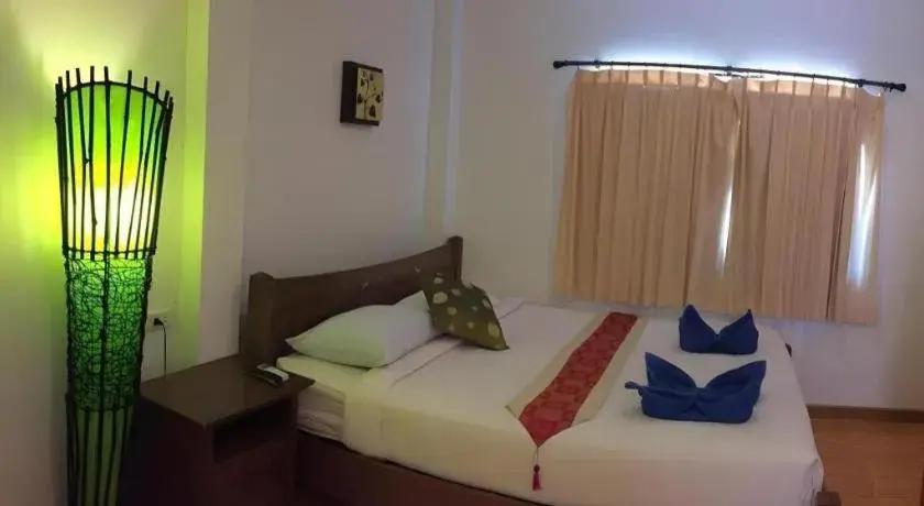 Bed in Phangan Cabana Resort Bed in Phangan Cabana Resort