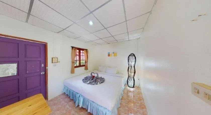 Bed in Phangan Cabana Resort