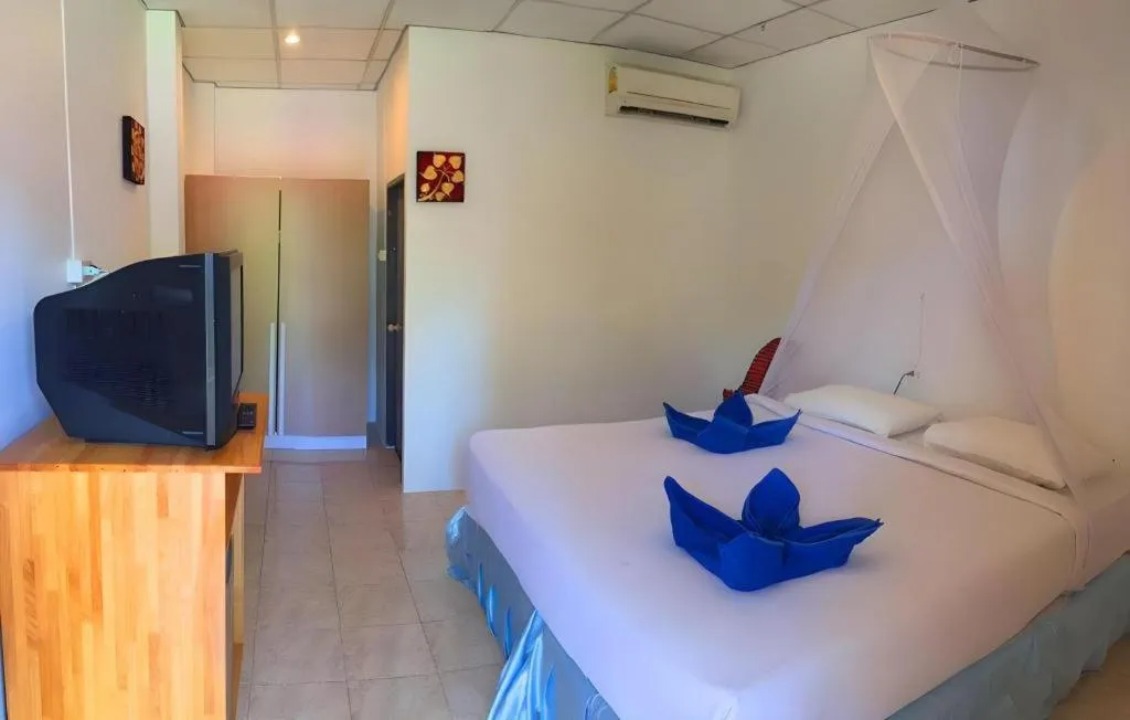 Bed in Phangan Cabana Resort