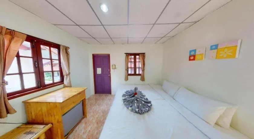 Bed in Phangan Cabana Resort