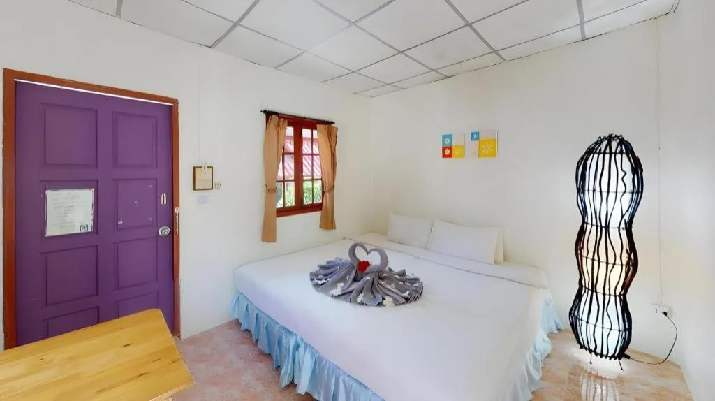 Bed in Phangan Cabana Resort