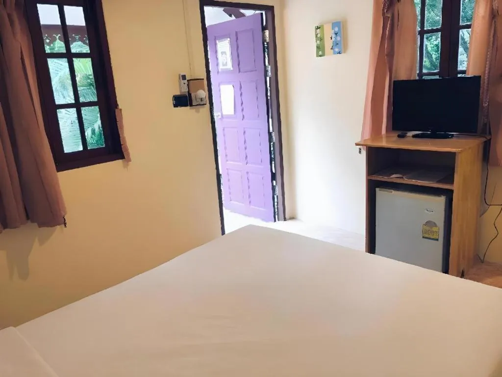 Bed in Phangan Cabana Resort