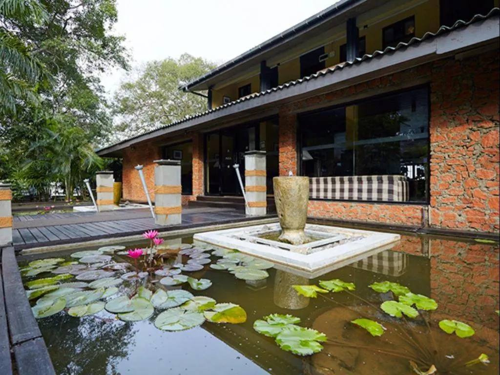 The Lake Hotel