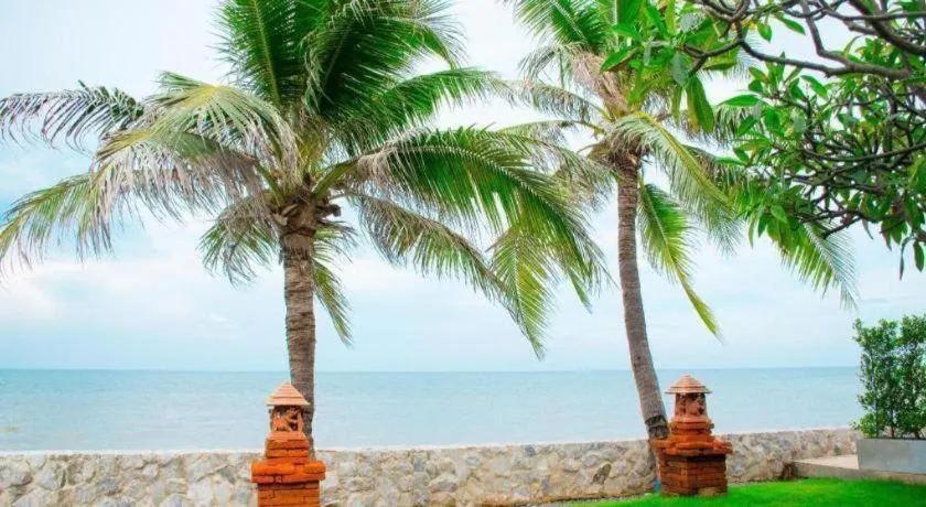 Sea Memories White Sand Beach Hotel