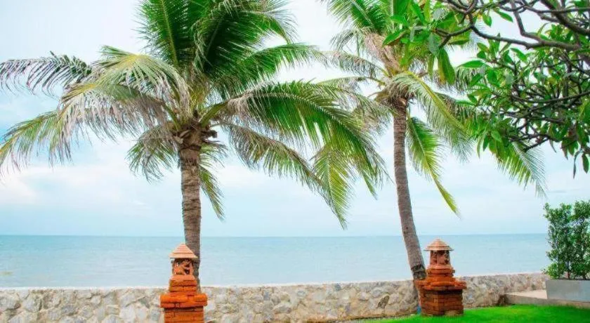 Sea Memories White Sand Beach Hotel