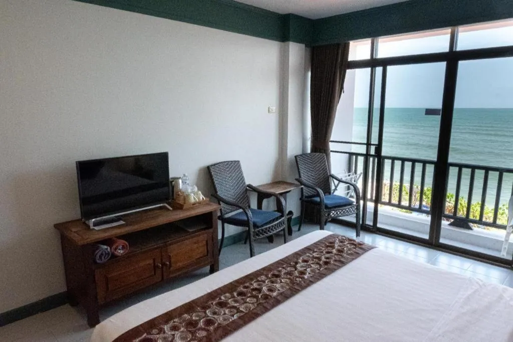 Bed in Sea Memories White Sand Beach Hotel