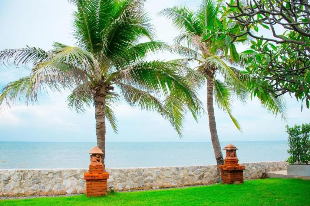 Sea Memories White Sand Beach Hotel